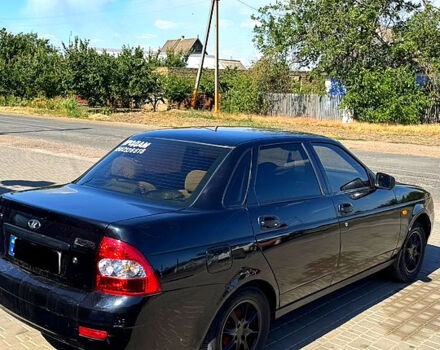 Черный ВАЗ Priora, объемом двигателя 1.6 л и пробегом 200 тыс. км за 2400 $, фото 2 на Automoto.ua