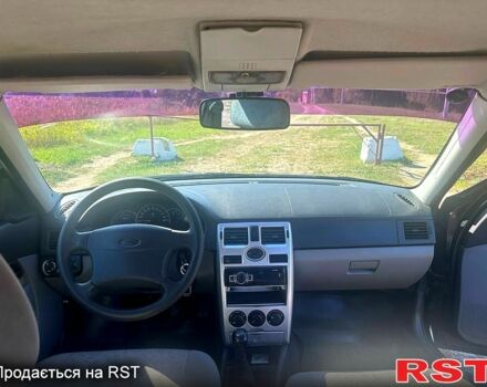 Черный ВАЗ Priora, объемом двигателя 1.6 л и пробегом 215 тыс. км за 2500 $, фото 4 на Automoto.ua