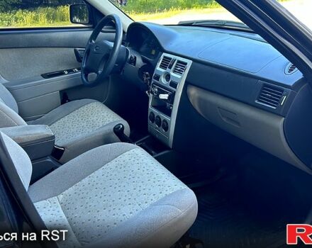 Черный ВАЗ Priora, объемом двигателя 1.6 л и пробегом 106 тыс. км за 2900 $, фото 5 на Automoto.ua