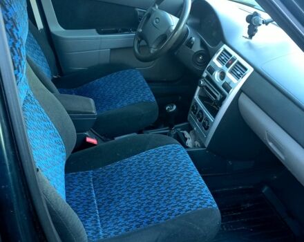 Черный ВАЗ Priora, объемом двигателя 1.6 л и пробегом 250 тыс. км за 2550 $, фото 9 на Automoto.ua