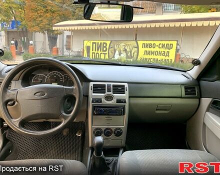 Черный ВАЗ Priora, объемом двигателя 1.6 л и пробегом 194 тыс. км за 2300 $, фото 5 на Automoto.ua