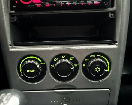 Чорний ВАЗ Priora, об'ємом двигуна 1.6 л та пробігом 156 тис. км за 2300 $, фото 10 на Automoto.ua