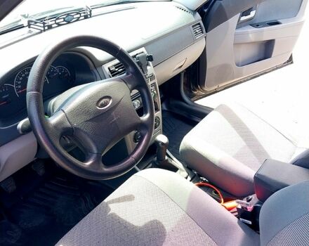 Черный ВАЗ Priora, объемом двигателя 1.6 л и пробегом 145 тыс. км за 2999 $, фото 6 на Automoto.ua