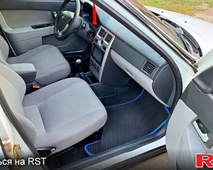 Черный ВАЗ Priora, объемом двигателя 1.6 л и пробегом 96 тыс. км за 3450 $, фото 7 на Automoto.ua