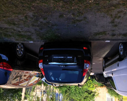 Черный ВАЗ Priora, объемом двигателя 1.6 л и пробегом 163 тыс. км за 2380 $, фото 4 на Automoto.ua