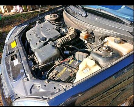 Черный ВАЗ Priora, объемом двигателя 1.6 л и пробегом 96 тыс. км за 3900 $, фото 4 на Automoto.ua