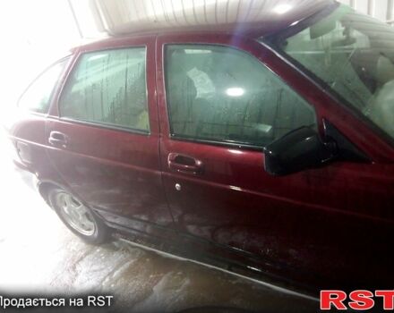 Красный ВАЗ Priora, объемом двигателя 16 л и пробегом 97 тыс. км за 2500 $, фото 1 на Automoto.ua