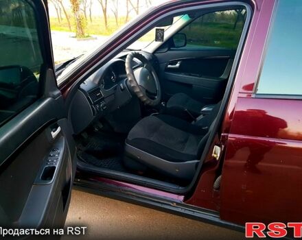 Красный ВАЗ Priora, объемом двигателя 1.6 л и пробегом 118 тыс. км за 3900 $, фото 9 на Automoto.ua