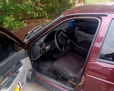 Красный ВАЗ Priora, объемом двигателя 1.6 л и пробегом 200 тыс. км за 2500 $, фото 8 на Automoto.ua