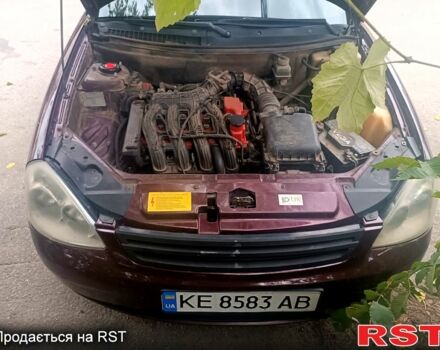 Красный ВАЗ Priora, объемом двигателя 1.6 л и пробегом 200 тыс. км за 2500 $, фото 5 на Automoto.ua