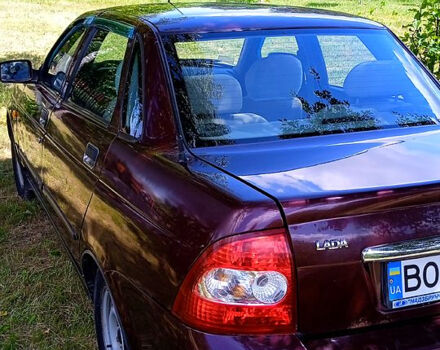 Красный ВАЗ Priora, объемом двигателя 1.6 л и пробегом 238 тыс. км за 1550 $, фото 5 на Automoto.ua