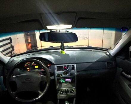 Червоний ВАЗ Priora, об'ємом двигуна 1.6 л та пробігом 187 тис. км за 3000 $, фото 5 на Automoto.ua