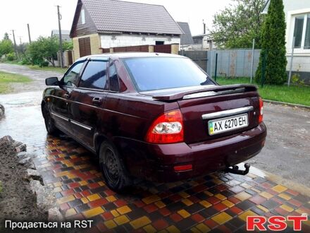 Красный ВАЗ Priora, объемом двигателя 1.6 л и пробегом 207 тыс. км за 1450 $, фото 1 на Automoto.ua