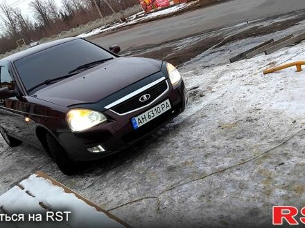 Красный ВАЗ Priora, объемом двигателя 1.6 л и пробегом 0 тыс. км за 3760 $, фото 1 на Automoto.ua