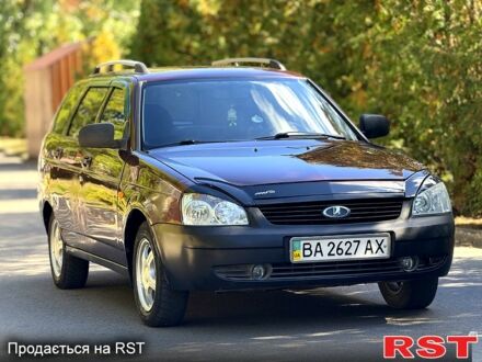 Красный ВАЗ Priora, объемом двигателя 1.6 л и пробегом 260 тыс. км за 2250 $, фото 1 на Automoto.ua