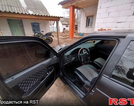ВАЗ Priora, объемом двигателя 16 л и пробегом 220 тыс. км за 3300 $, фото 2 на Automoto.ua