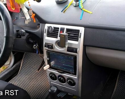 Сірий ВАЗ Priora, об'ємом двигуна 1.6 л та пробігом 204 тис. км за 1600 $, фото 5 на Automoto.ua