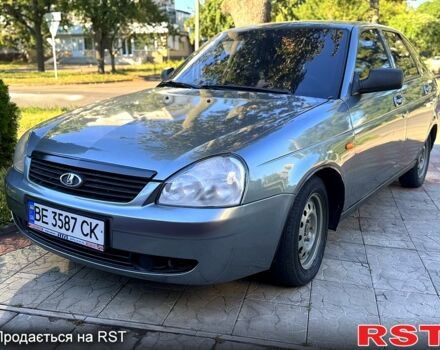 Сірий ВАЗ Priora, об'ємом двигуна 1.6 л та пробігом 180 тис. км за 2250 $, фото 1 на Automoto.ua