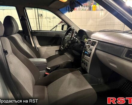 Серый ВАЗ Priora, объемом двигателя 1.6 л и пробегом 187 тыс. км за 2000 $, фото 9 на Automoto.ua