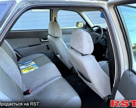 Серый ВАЗ Priora, объемом двигателя 1.6 л и пробегом 125 тыс. км за 2750 $, фото 3 на Automoto.ua