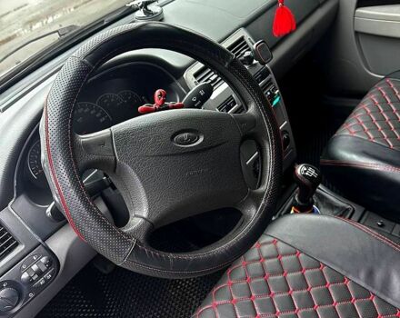 Серый ВАЗ Priora, объемом двигателя 1.6 л и пробегом 85 тыс. км за 4300 $, фото 7 на Automoto.ua