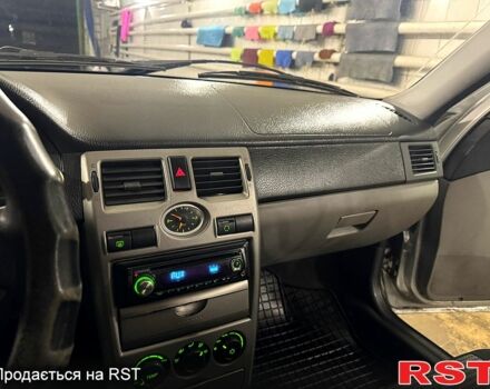 Серый ВАЗ Priora, объемом двигателя 1.6 л и пробегом 187 тыс. км за 2000 $, фото 8 на Automoto.ua