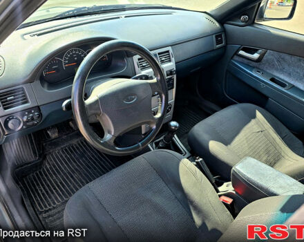 Серый ВАЗ Priora, объемом двигателя 1.6 л и пробегом 250 тыс. км за 1600 $, фото 6 на Automoto.ua