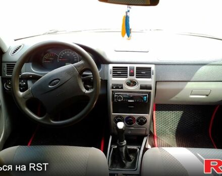 Серый ВАЗ Priora, объемом двигателя 1.6 л и пробегом 180 тыс. км за 3100 $, фото 3 на Automoto.ua