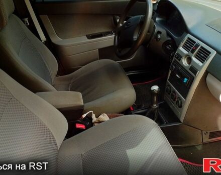 Серый ВАЗ Priora, объемом двигателя 1.6 л и пробегом 180 тыс. км за 3100 $, фото 2 на Automoto.ua
