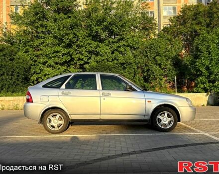 Серый ВАЗ Priora, объемом двигателя 1.6 л и пробегом 208 тыс. км за 2570 $, фото 4 на Automoto.ua