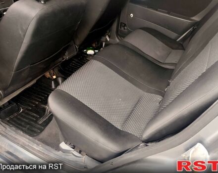 ВАЗ Priora 2013 в Киеве на Automoto.ua Серый ВАЗ Priora, объемом двигателя 1.6 л и пробегом 180 тыс. км за 3850 $, фото 6 на Automoto.ua