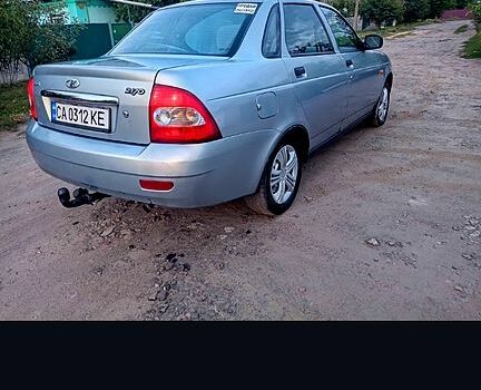 Серый ВАЗ Priora, объемом двигателя 1.6 л и пробегом 300 тыс. км за 2450 $, фото 1 на Automoto.ua