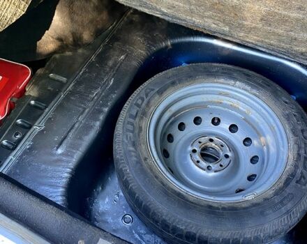 Серый ВАЗ Priora, объемом двигателя 1.6 л и пробегом 182 тыс. км за 2700 $, фото 7 на Automoto.ua