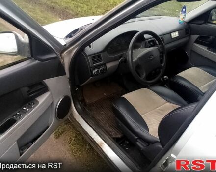 Сірий ВАЗ Priora, об'ємом двигуна 1.6 л та пробігом 250 тис. км за 1800 $, фото 5 на Automoto.ua