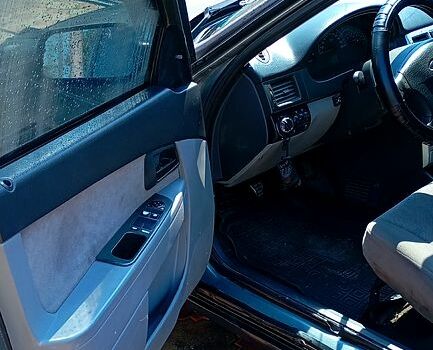 Серый ВАЗ Priora, объемом двигателя 1.6 л и пробегом 160 тыс. км за 2000 $, фото 2 на Automoto.ua