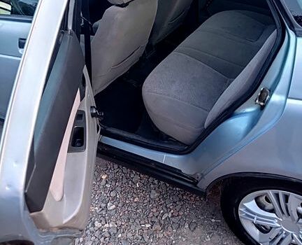 Серый ВАЗ Priora, объемом двигателя 1.6 л и пробегом 300 тыс. км за 2450 $, фото 3 на Automoto.ua