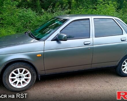 Серый ВАЗ Priora, объемом двигателя 1.6 л и пробегом 250 тыс. км за 2350 $, фото 10 на Automoto.ua