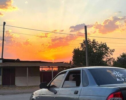 Сірий ВАЗ Priora, об'ємом двигуна 1.6 л та пробігом 200 тис. км за 1700 $, фото 2 на Automoto.ua