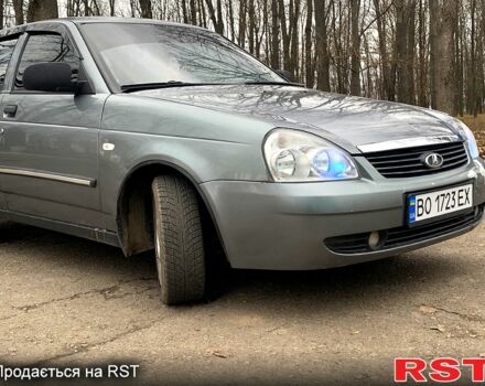 Серый ВАЗ Priora, объемом двигателя 1.6 л и пробегом 330 тыс. км за 1900 $, фото 1 на Automoto.ua