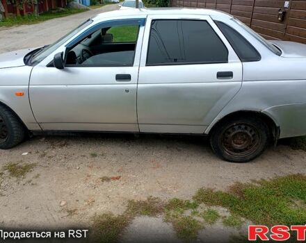 Серый ВАЗ Priora, объемом двигателя 1.6 л и пробегом 300 тыс. км за 1100 $, фото 2 на Automoto.ua