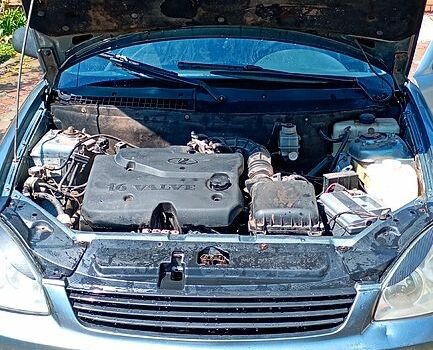 Серый ВАЗ Priora, объемом двигателя 1.6 л и пробегом 160 тыс. км за 2000 $, фото 4 на Automoto.ua