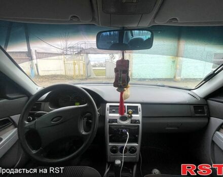 Серый ВАЗ Priora, объемом двигателя 1.6 л и пробегом 330 тыс. км за 1900 $, фото 7 на Automoto.ua