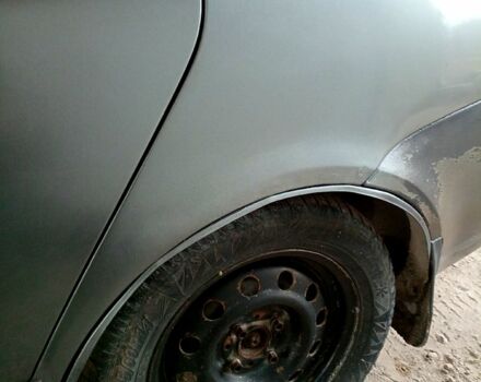 Серый ВАЗ Priora, объемом двигателя 1.6 л и пробегом 300 тыс. км за 1500 $, фото 3 на Automoto.ua