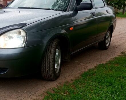 Серый ВАЗ Priora, объемом двигателя 1.6 л и пробегом 300 тыс. км за 2100 $, фото 1 на Automoto.ua