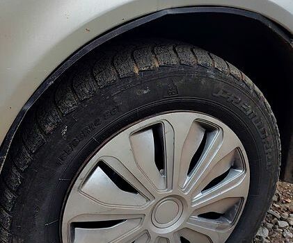 Серый ВАЗ Priora, объемом двигателя 1.6 л и пробегом 145 тыс. км за 1650 $, фото 5 на Automoto.ua