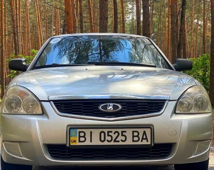 Серый ВАЗ Priora, объемом двигателя 1.6 л и пробегом 170 тыс. км за 3300 $, фото 1 на Automoto.ua