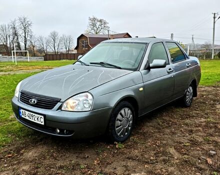 Серый ВАЗ Priora, объемом двигателя 1.6 л и пробегом 182 тыс. км за 2499 $, фото 2 на Automoto.ua