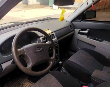 Сірий ВАЗ Priora, об'ємом двигуна 1.6 л та пробігом 0 тис. км за 2000 $, фото 1 на Automoto.ua