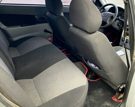 Серый ВАЗ Priora, объемом двигателя 1.6 л и пробегом 205 тыс. км за 1800 $, фото 6 на Automoto.ua