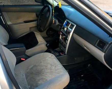 Серый ВАЗ Priora, объемом двигателя 1.6 л и пробегом 114 тыс. км за 1900 $, фото 3 на Automoto.ua